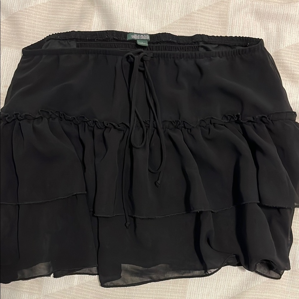 Chic Black Ruffled Mini Skirt